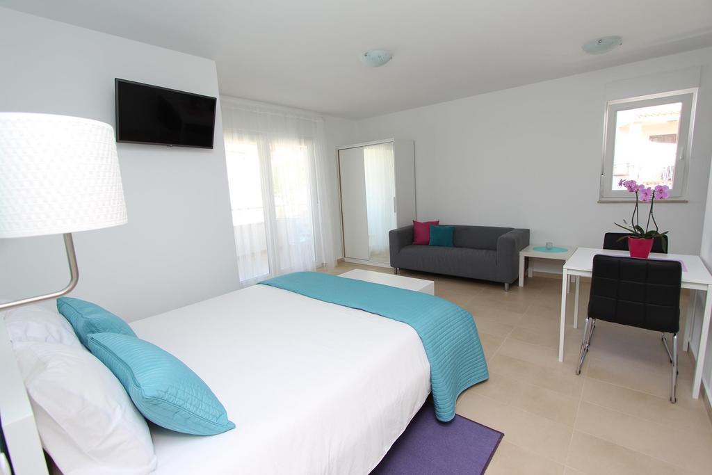 Emanuel Apartment